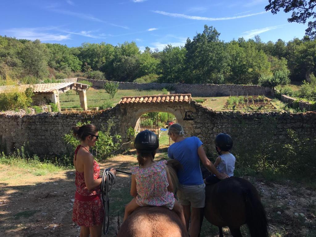 Domaine De L Astic Villa Vallon-Pont-dʼArc Dış mekan fotoğraf